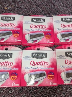 Schick Quattro for Women Razor Blades - Pink and White